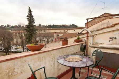 דירות פירנצה La Terrazza Di San Frediano מראה חיצוני תמונה